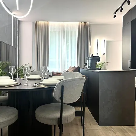 Szewska ~ 200m Main Square ~ Self Check-in 20h 公寓