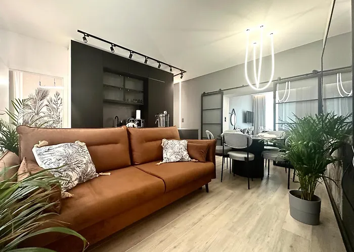 Szewska ~ 200m Main Square ~ Self Check-in 20h